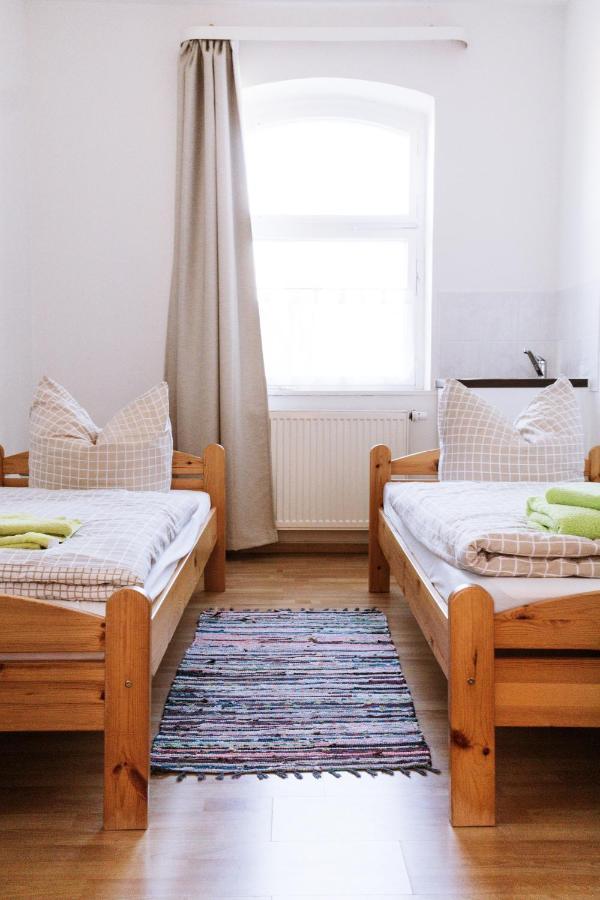Ferienwohnung An Der Berliner Seenkette Schwerin  Extérieur photo