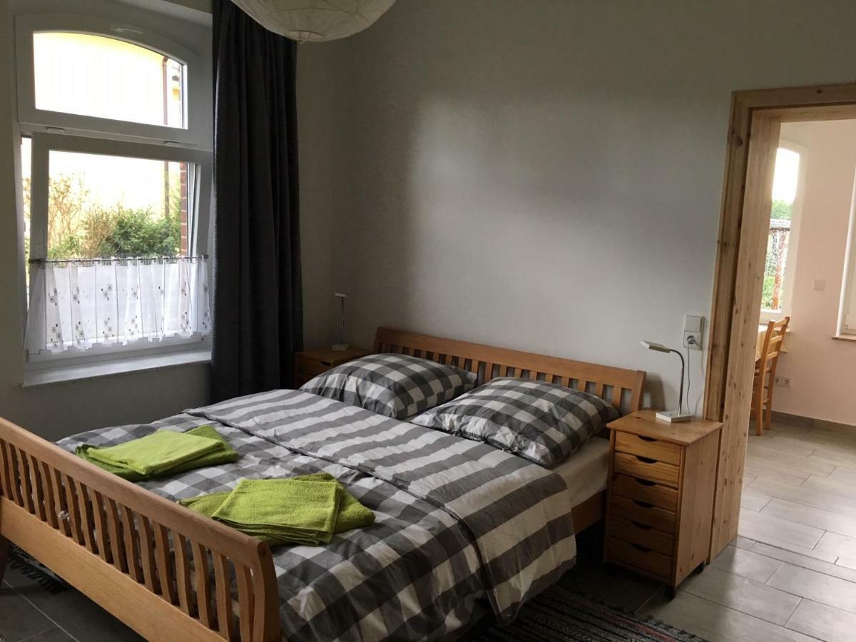 Ferienwohnung An Der Berliner Seenkette Schwerin  Extérieur photo