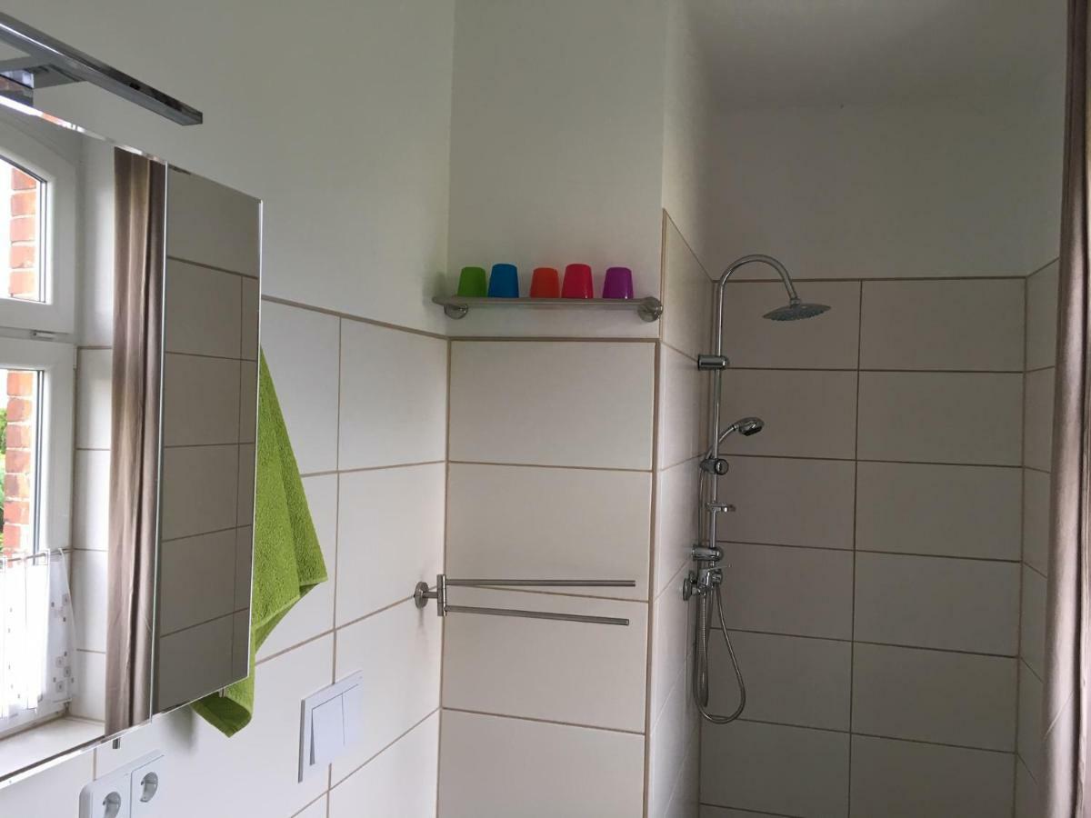Ferienwohnung An Der Berliner Seenkette Schwerin  Extérieur photo
