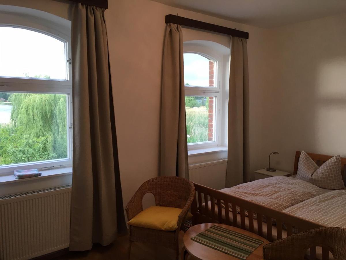 Ferienwohnung An Der Berliner Seenkette Schwerin  Extérieur photo